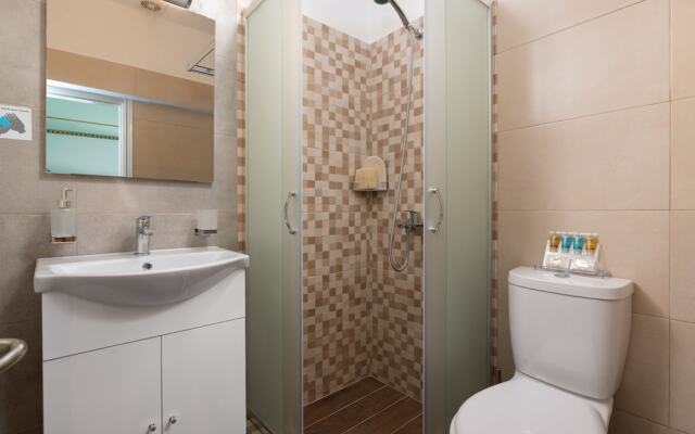 Marikas Deluxe Rooms