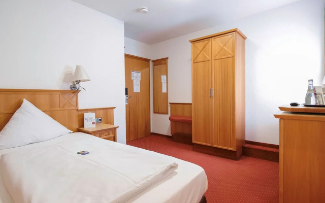 Landgasthof & Land-gut-Hotel Zur Rose