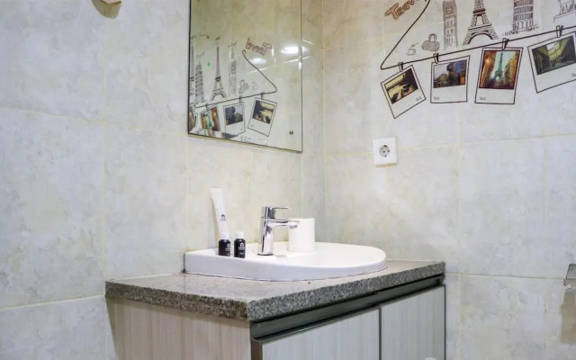 Simply Look Studio Apartment Tamansari The Hive