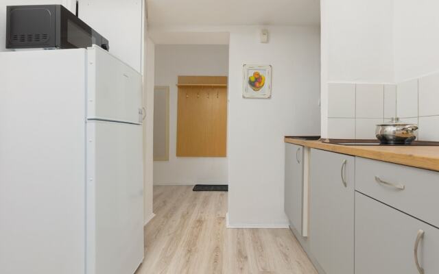 Hoża Apartments Warsaw Center by Renters