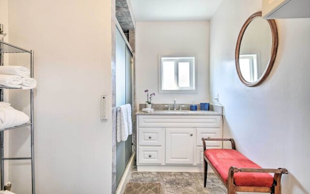 Romantic Pasadena Home w/ Covered Porch!