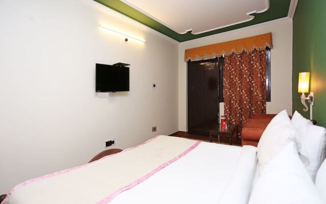 OYO Flagship 161 Highcourt Nainital