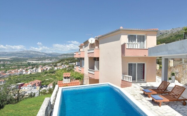 Amazing Home in Podstrana With Wifi and 3 Bedrooms