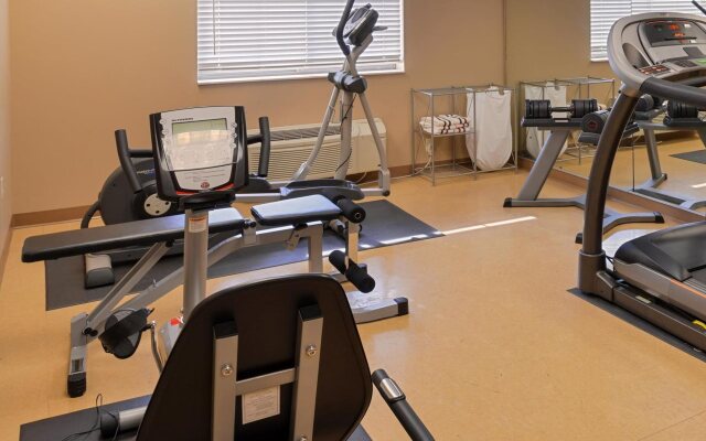 Country Hearth Inn & Suites Edwardsville St. Louis
