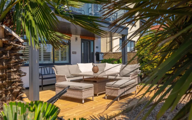 Vitamin Sea House