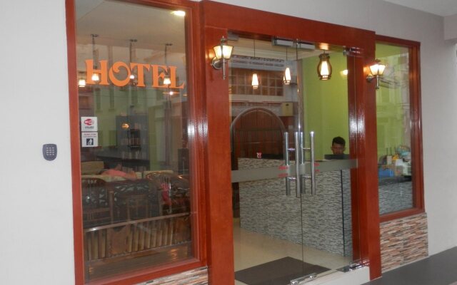 Travellers Planet Hotel & Guest House