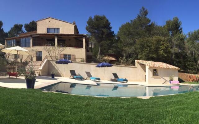 Le Domaine Des Gardis