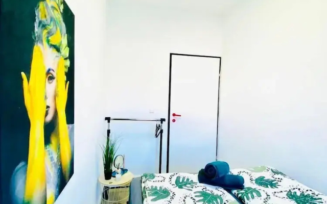 7BR Apt Near Schönbrunn for 15 Guests