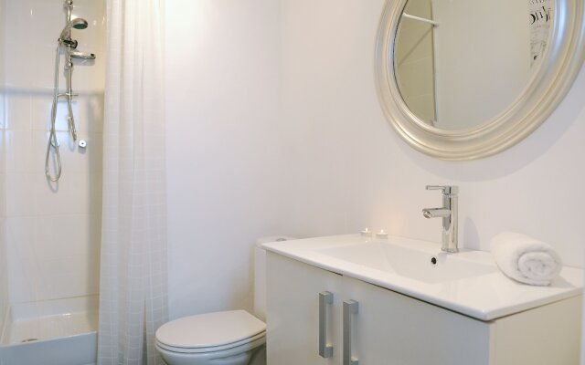 Amazing City Center Apartment