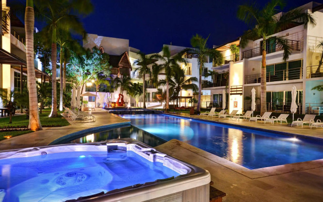 Luxurious & Central Condo In Playa Steps From The Beach