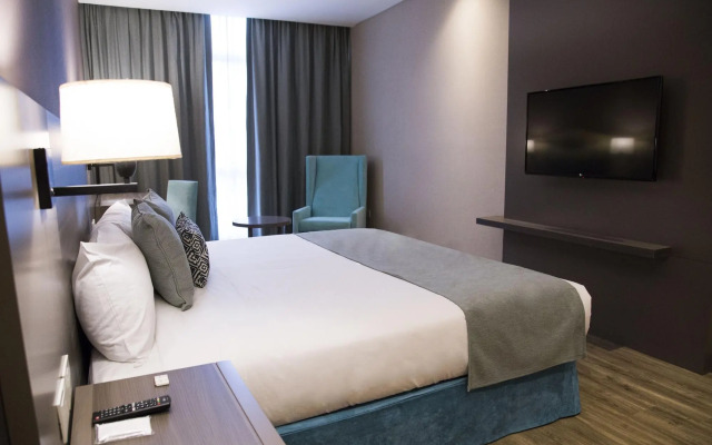 Hotel Land Plaza La Plata