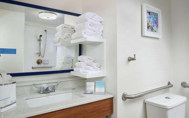 Hampton Inn Louisville I-65 @ Brooks Rd.