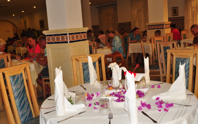 Zodiac Hotel