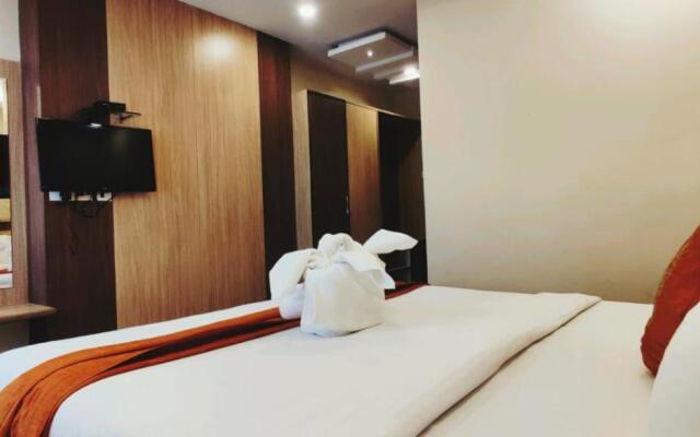 Hotel SM Deccan Park Near Rajiv Gandhi International Airport