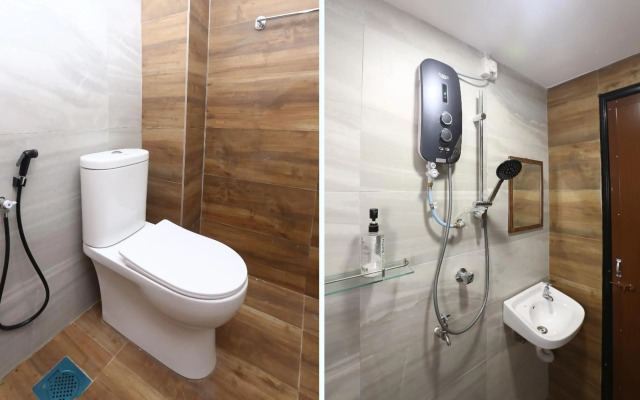 Super OYO 89678 Ady Hotel