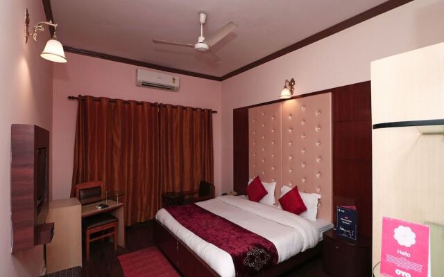 OYO 16006 Hotel Meedo's Grand