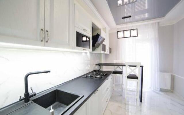 Luxury Apartment on Kulisha 36v