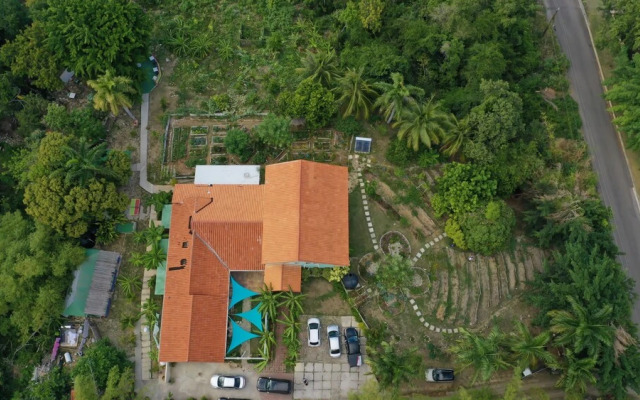 Russell Villas Garden House
