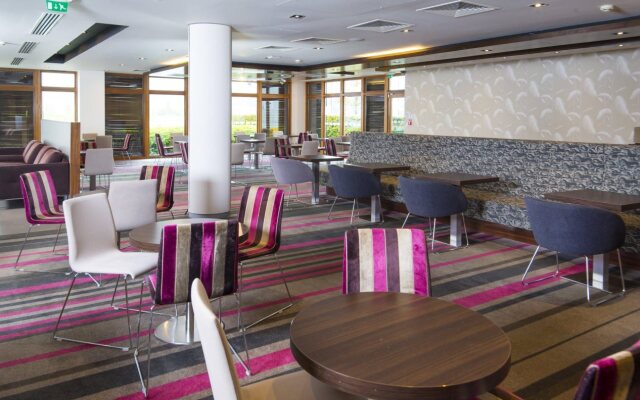 Holiday Inn Express London-Epsom Downs by IHG