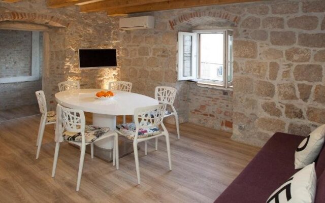 Veli Varos Apartments