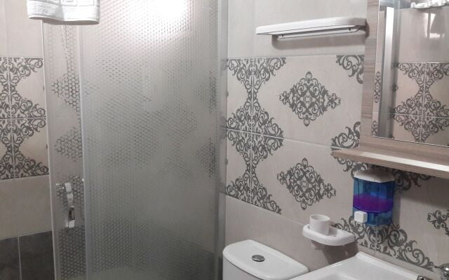 Assos Nazan Motel Restoran Beach