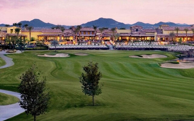 73rd Glendale 4 Bedroom Home by RedAwning