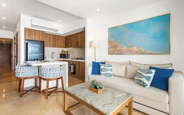 Oceanfront 1BR with Balcony & Pool