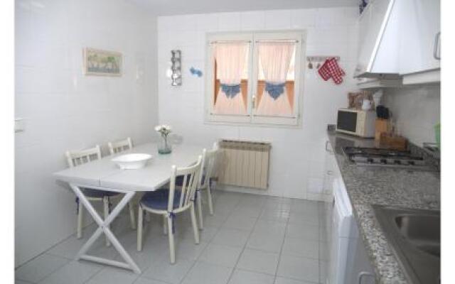 Margaret's Family House with pool and parquing