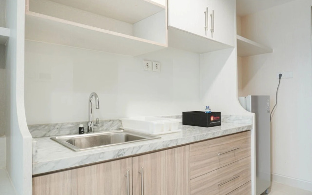 Comfort and Modern Studio at West Vista Apartment