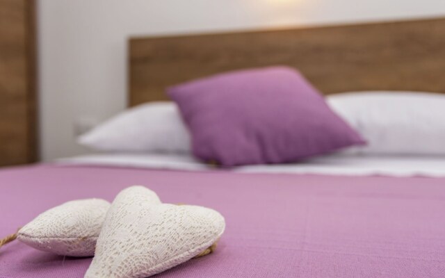 Stylish Villa in Milohnici With Private Terrace