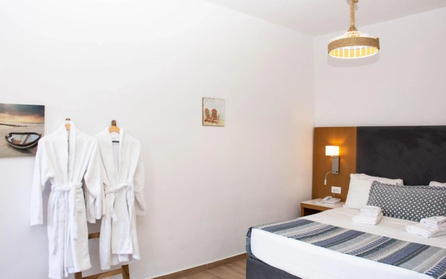 Yianna Caravel Suites