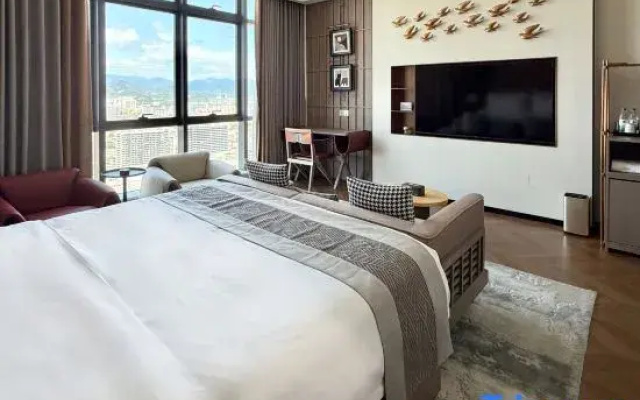 Hainan Zhouyangxing (Sanya Romance Park HT Duty Free)