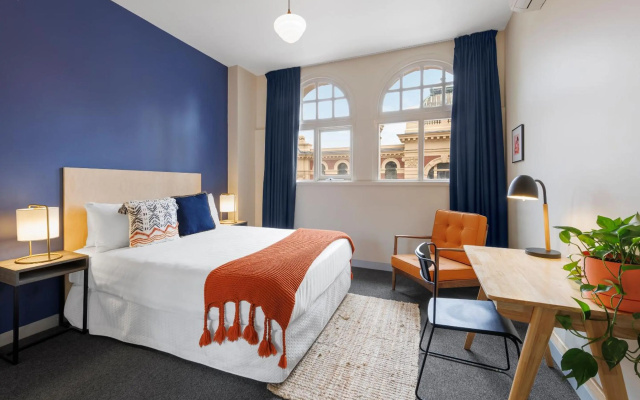 Bounce Melbourne – Guest Rooms – Melbourne