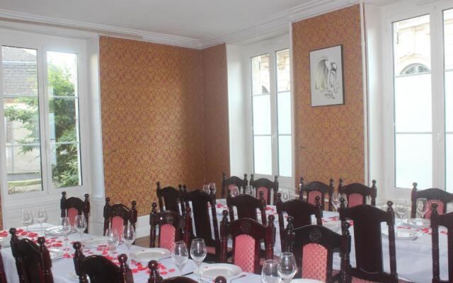 Gite Gien, 8 pièces, 15 personnes - FR-1-590-159