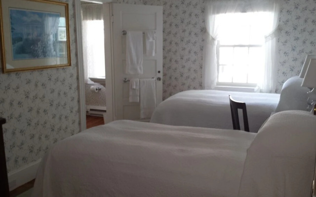 The Colony Hotel