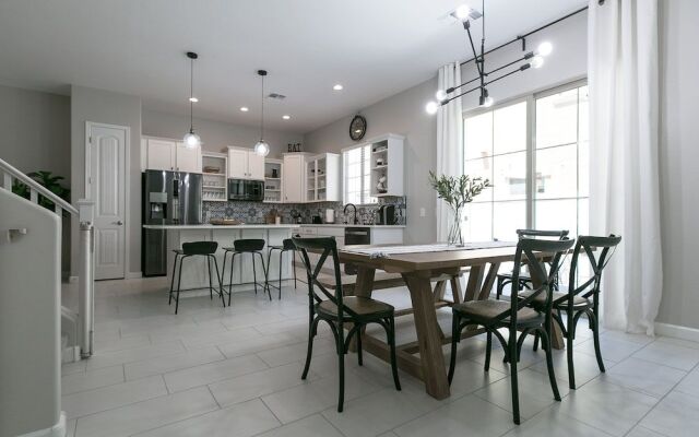 Mesa Palms Ferro 4 Bedroom Townhouse by RedAwning