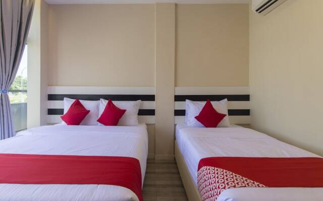 OYO 1145 Lea Guest House & Cafe