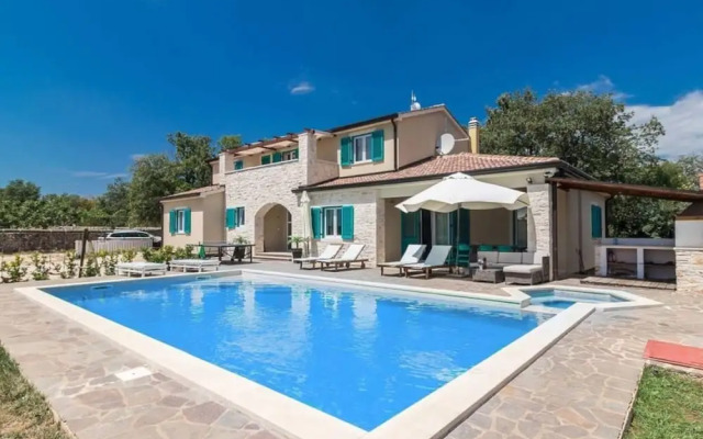 Villa Martha Comfortable Holiday Residence