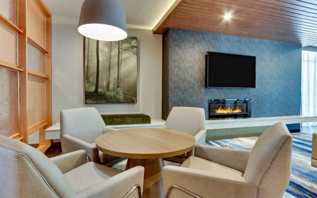 Fairfield Inn & Suites Dallas Love Field