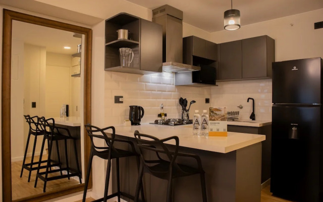 w Remarkable 1BR in San Isidro
