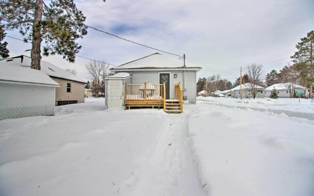 Modern Crosby Retreat < 1 Mi to Serpent Lake!