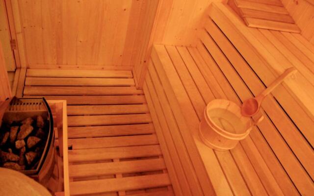 LucyTour Hotel Resort