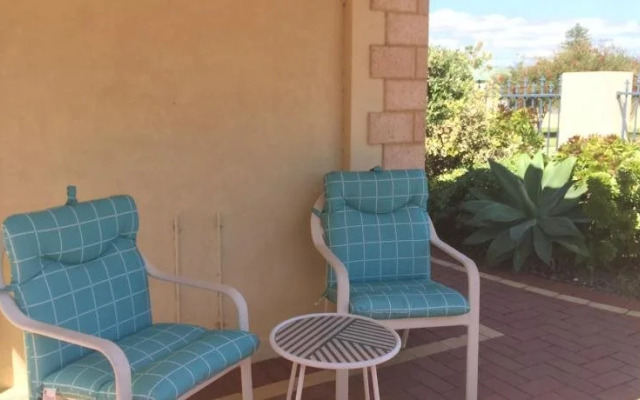 The Royal Dolphin B&B in Safety Bay