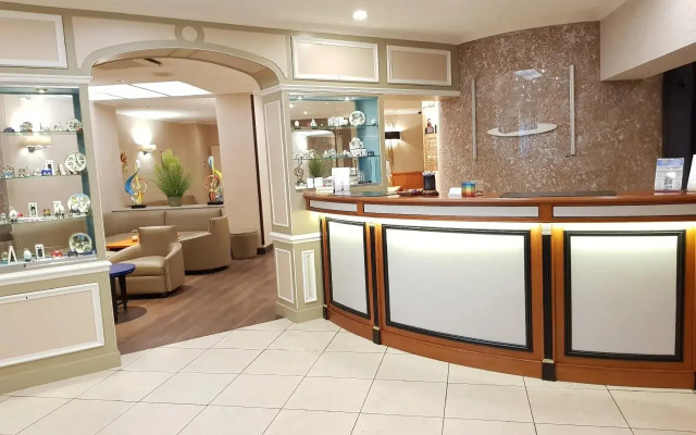 Hotel Champerret Elysees