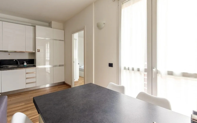 Candiani Building - Elegant 2-level Apartment With 3 Bedrooms