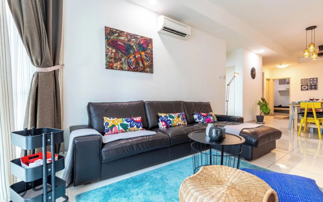 Sleeps 6 Near Bukit Jalil Fiber Long Short Stay – Guest Rooms – Kuala Lumpur