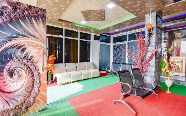 Collection O 86505 Vardhan Executive