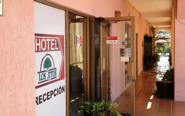 Los Jitos Hotel & Suites