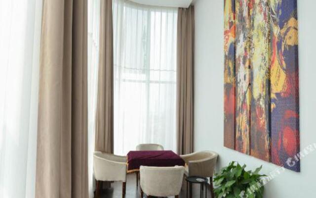 U-FREE Hotel (Jiading Jialuo Road)