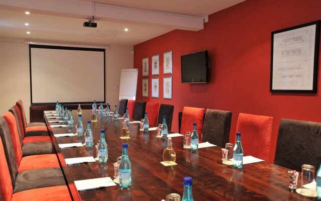 Casterbridge Hollow Boutique Hotel